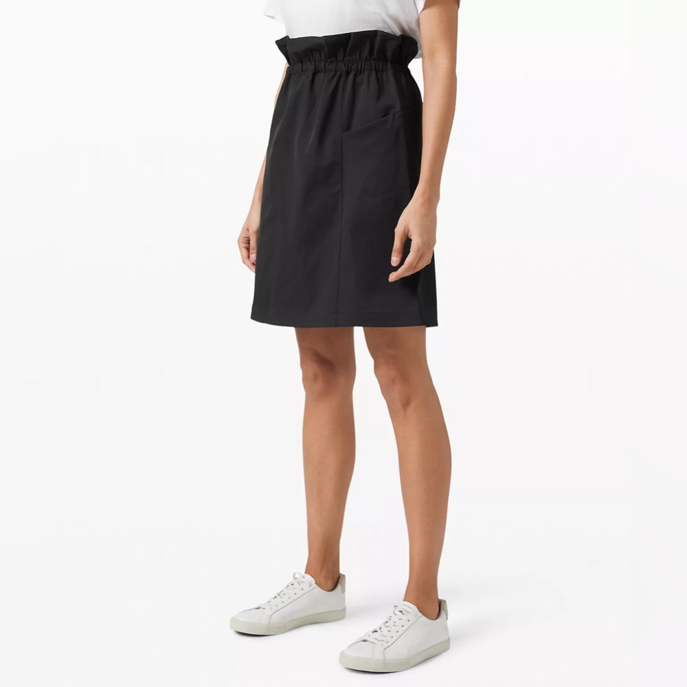 ✨✨ Lululemon Trip Taker Super-High-Rise Skirt, size 10 never been worn!✨✨